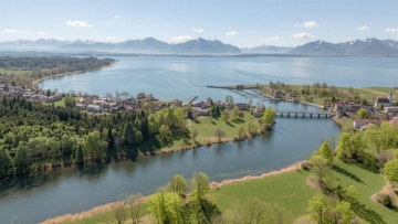 Leben am Chiemsee – Stilvolle Maisonettewohnung mit Panoramablick & Einliegerwohnung, 83358 Seeon-Seebruck, Maisonette