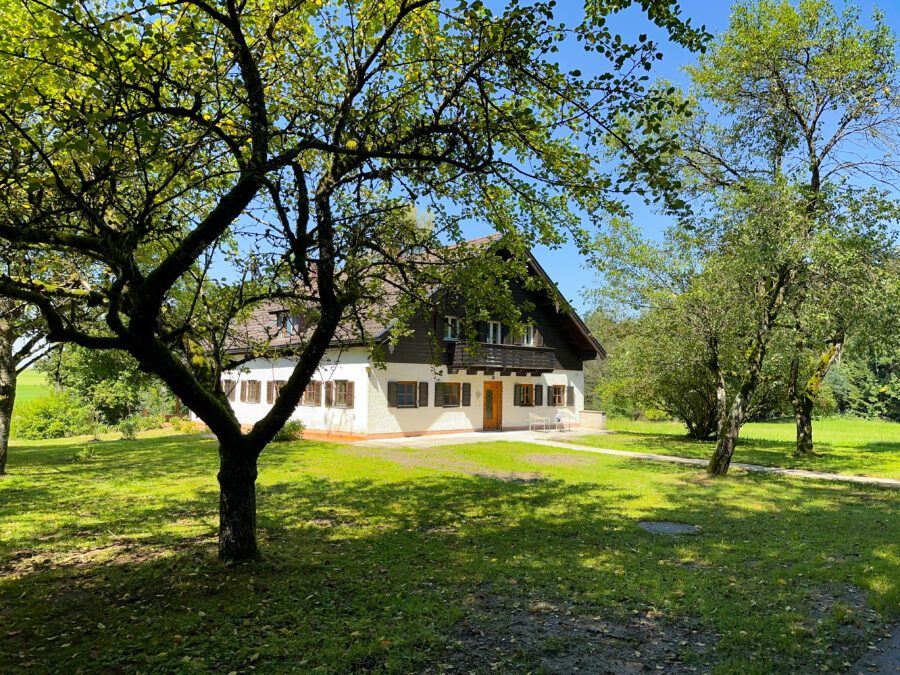 Absolute Alleinlage - Landhaus aus dem 18. Jahrhundert - Ansicht von Süd/Osten