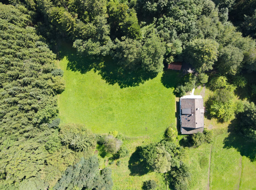 Absolute Alleinlage - Landhaus aus dem 18. Jahrhundert - Vogelperspektive