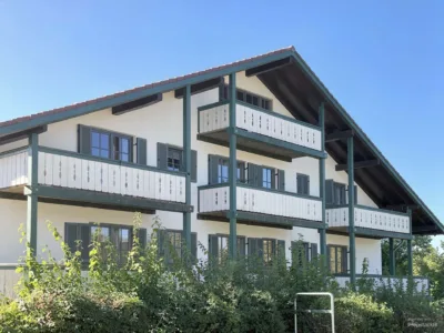 Apartment mit Balkon – perfekt als Feriendomizil oder Kapitalanlage, 83093 Bad Endorf, Etagenwohnung
