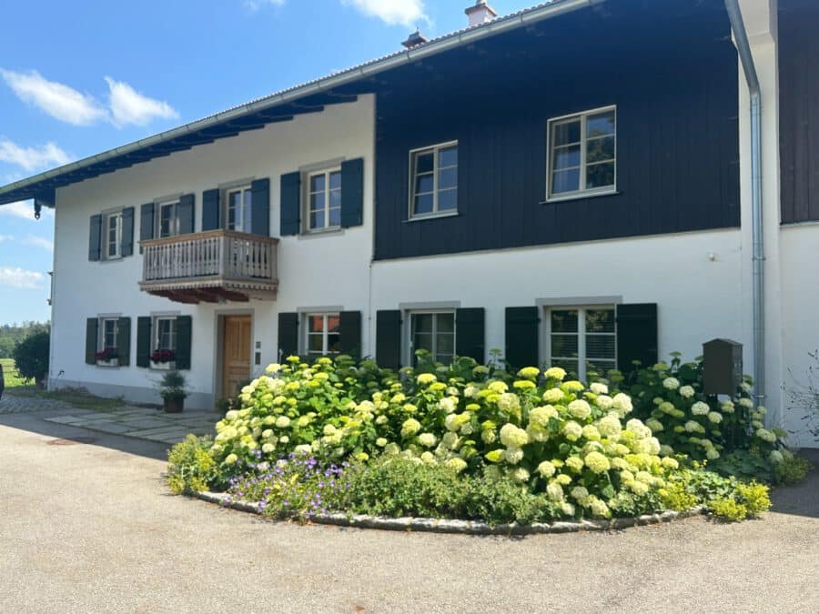 Traumhaft & Einzigartig! Luxuriöse Maisonette-Wohnung in idyllischer, ruhiger Lage - Eingang