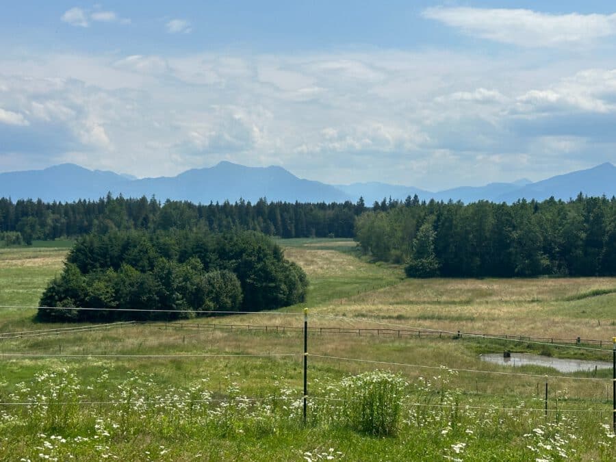 Traumhaft & Einzigartig! Luxuriöse Maisonette-Wohnung in idyllischer, ruhiger Lage - Bergblick