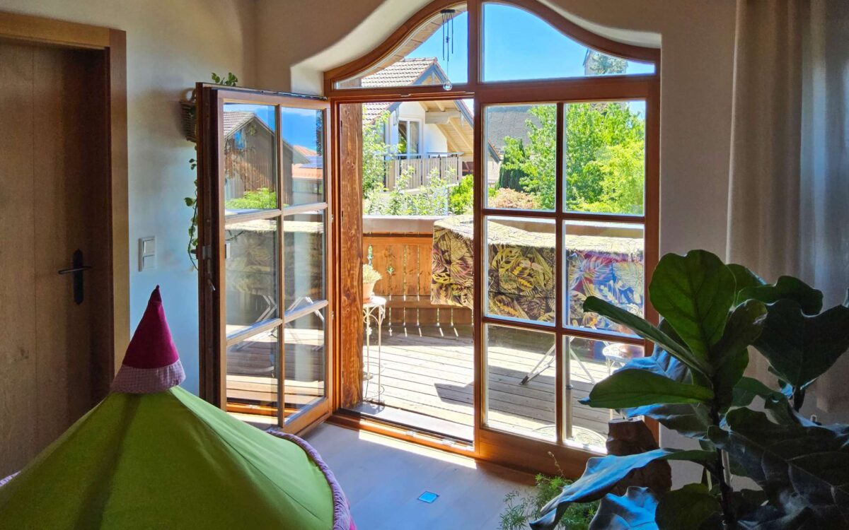 Zugang zum Balkon OG
