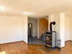 Wohnzimmer - Sonnenverwöhntes Zuhause mit Berg- & Weitblick in idyllischer, ruhiger Umgebung