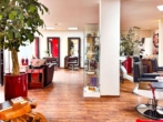Gewerbefläche - Vielseitige Gewerbefläche in sehr guter Lage von Prien – derzeit voll ausgestatteter Friseursalon
