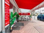 Haupteingang mit fester Überdachung - Vielseitige Gewerbefläche in sehr guter Lage von Prien – derzeit voll ausgestatteter Friseursalon