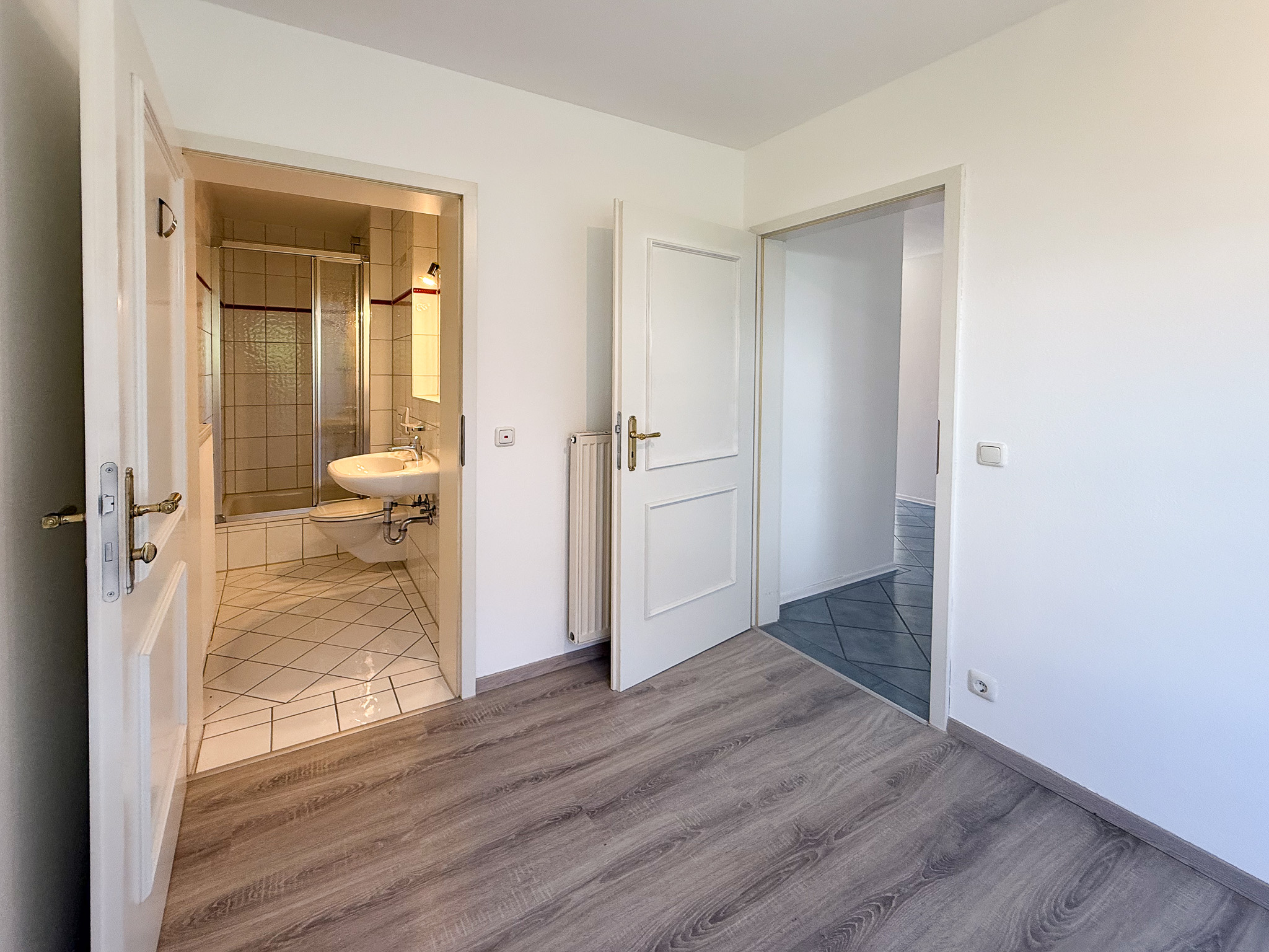 Arbeits-/Gästezimmer EG