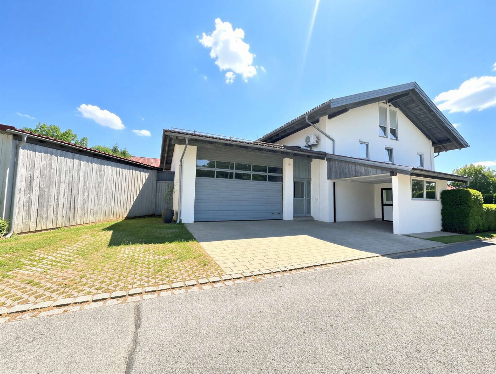 Garage / Haus