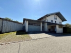 Garage / Haus - Modernes Einfamilienhaus mit Wintergarten, Einliegerwohnung und sonnigem Garten