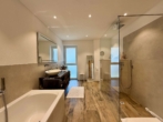 Badezimmer - Modernes Einfamilienhaus mit Wintergarten, Einliegerwohnung und sonnigem Garten